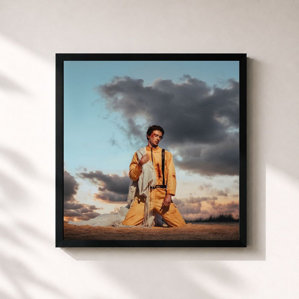 #noir Tableau carré de l'album Parachute de Petit Biscuit, cadre noir 32x32 cm