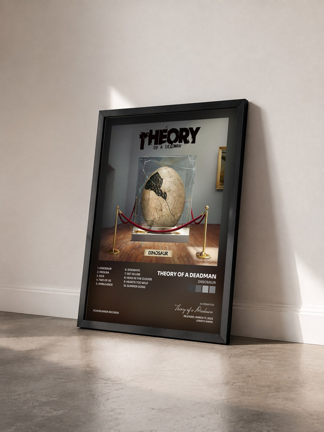 #noir Tableau de l'album Dinosaur de Theory of a Deadman vu de trois quarts, cadre noir