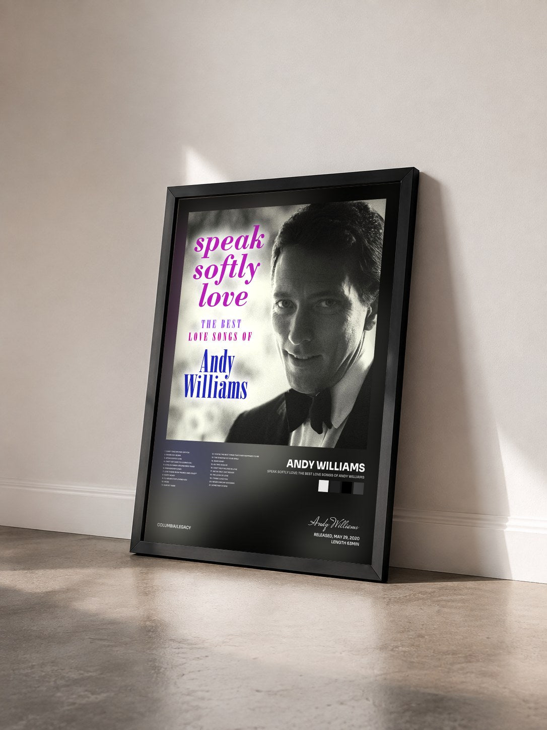 #noir Tableau de l'album Speak Softly Love: The Best Love Songs of Andy Williams de Andy Williams vu de trois quarts, cadre noir