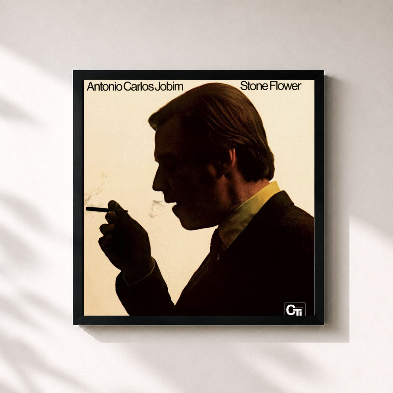 #noir Tableau carré de l'album Stone Flower (CTI Records 40th Anniversary Edition) de Antonio Carlos Jobim, cadre noir 32x32 cm
