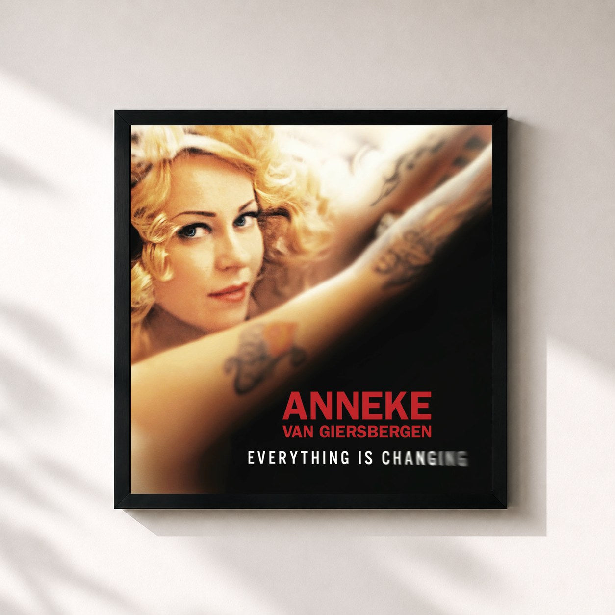 #noir Tableau carré de l'album Everything Is Changing de Anneke van Giersbergen, cadre noir 32x32 cm