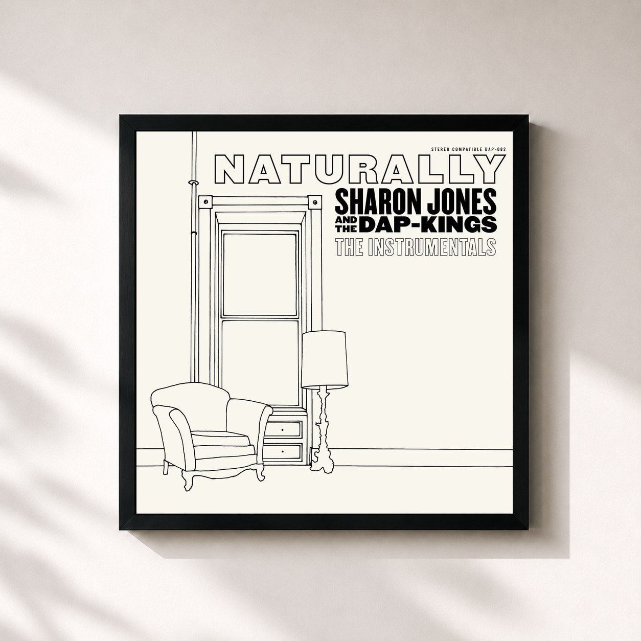 #noir Tableau carré de l'album Naturally (The Instrumentals) de Sharon Jones & The Dap-Kings, cadre noir 32x32 cm