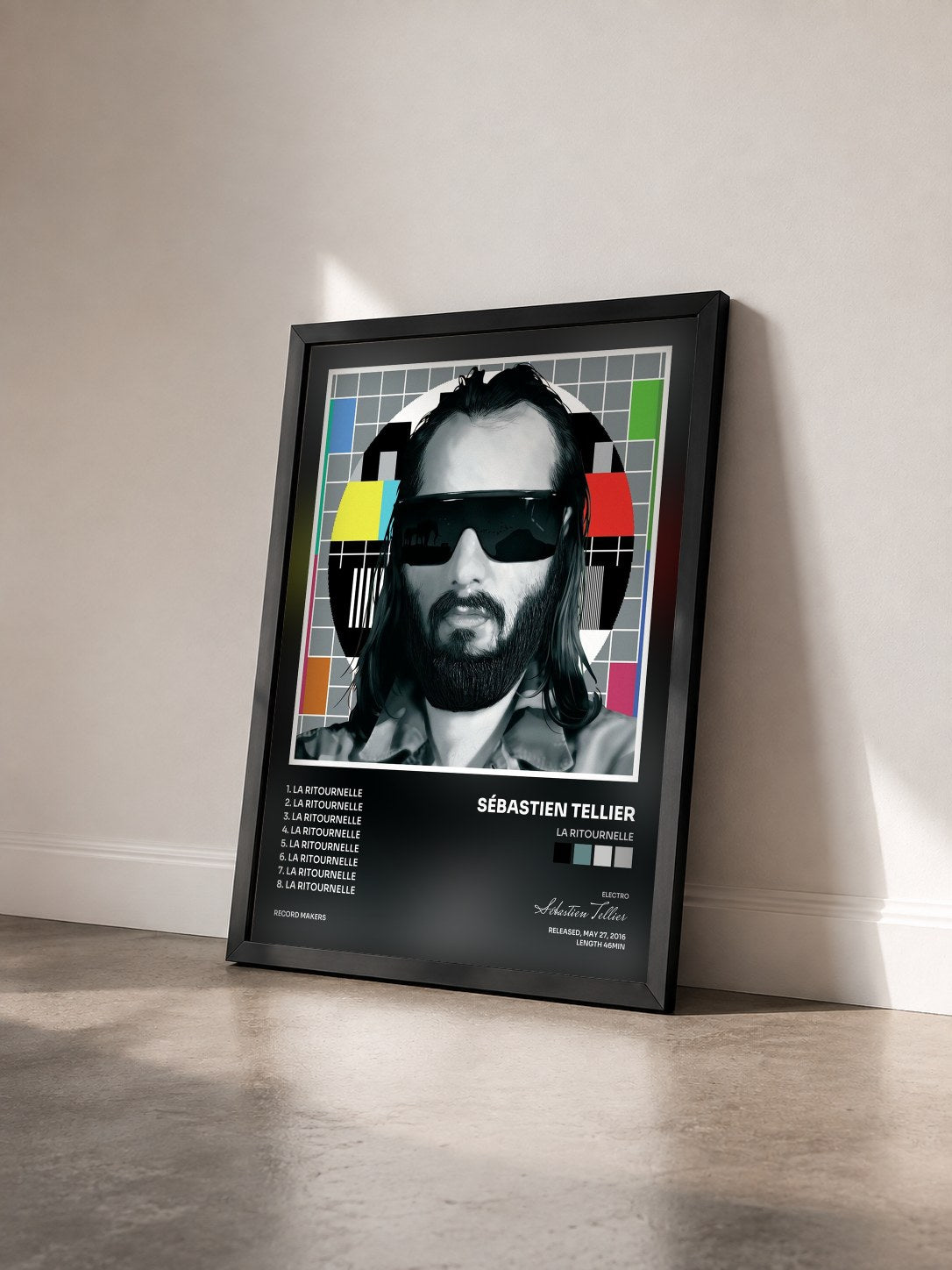 #noir La ritournelle di Sébastien Tellier in stampa incorniciata vista di tre quarti, cornice nera
