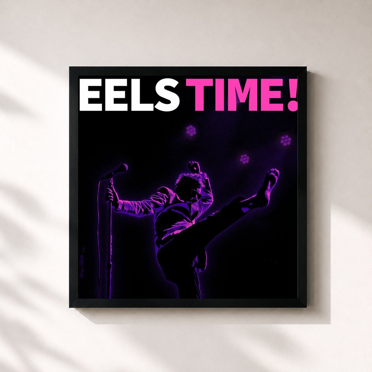 #noir EELS TIME! de Eels en lámina cuadrada enmarcada, marco negro de 32x32 cm