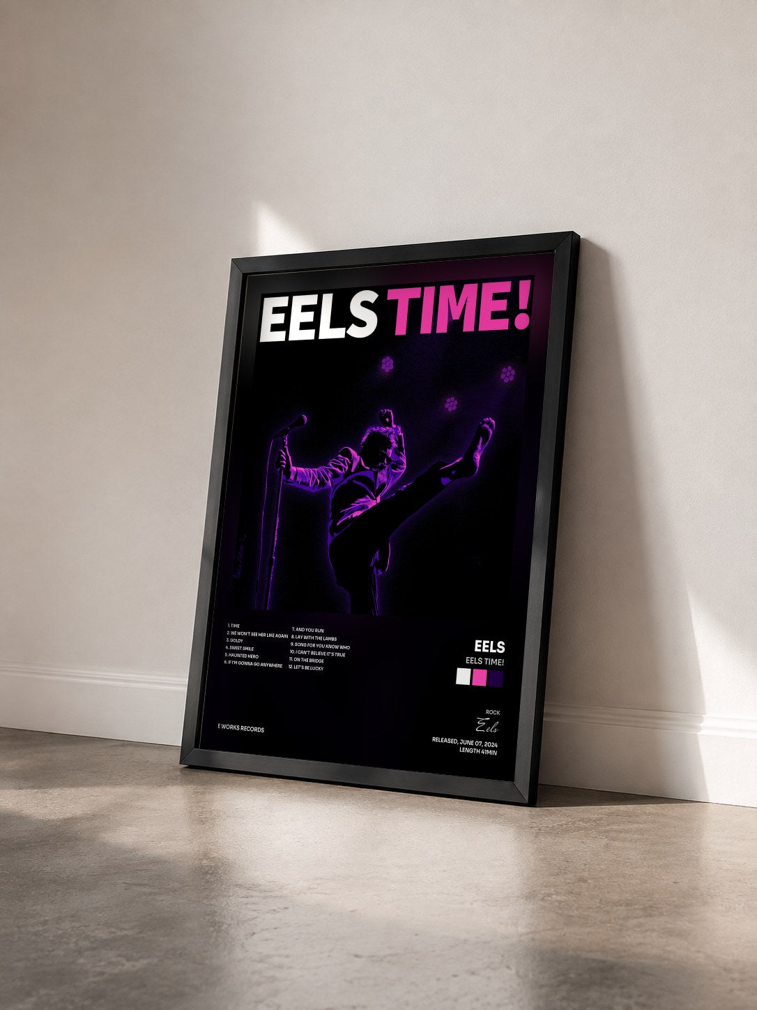 #noir EELS TIME! de Eels en lámina enmarcada vista de tres cuartos, marco negro