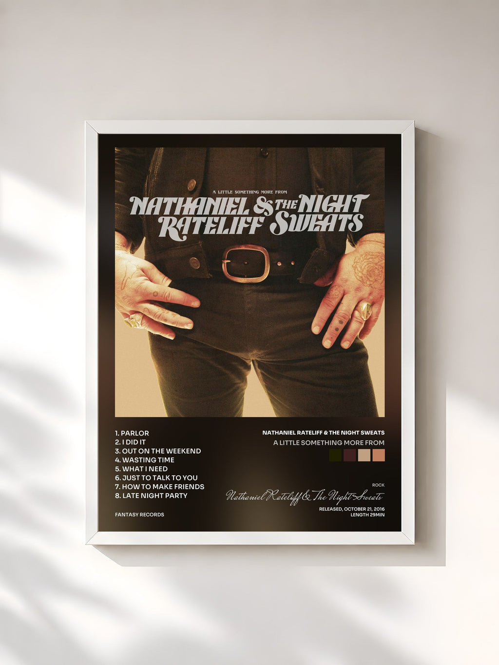 #blanc A Little Something More From de Nathaniel Rateliff & The Night Sweats en lámina enmarcada, marco blanco, impresa y enmarcada en Francia