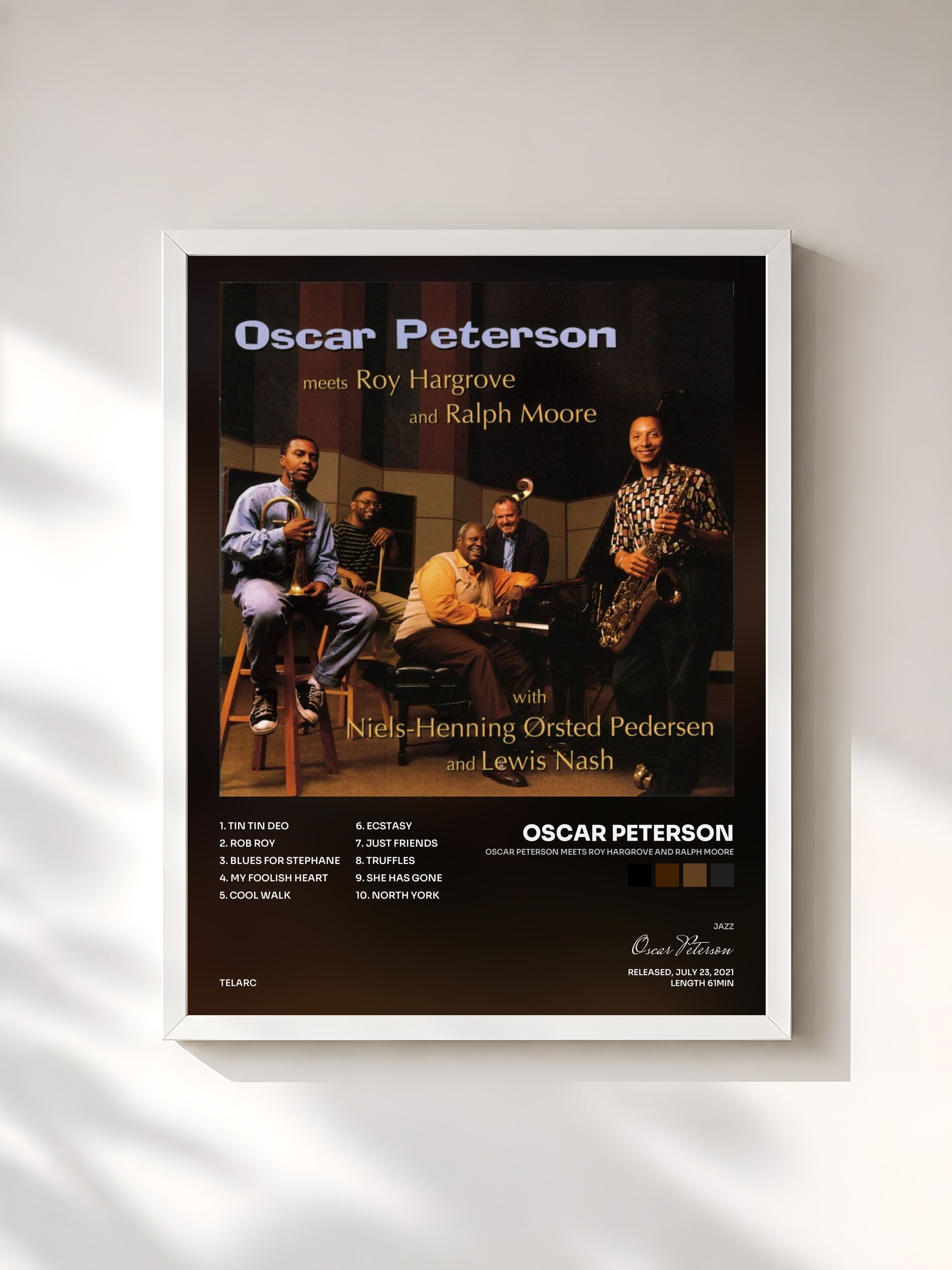 #blanc Tableau de l'album Oscar Peterson Meets Roy Hargrove And Ralph Moore de Oscar Peterson, cadre blanc, imprimé et encadré en France
