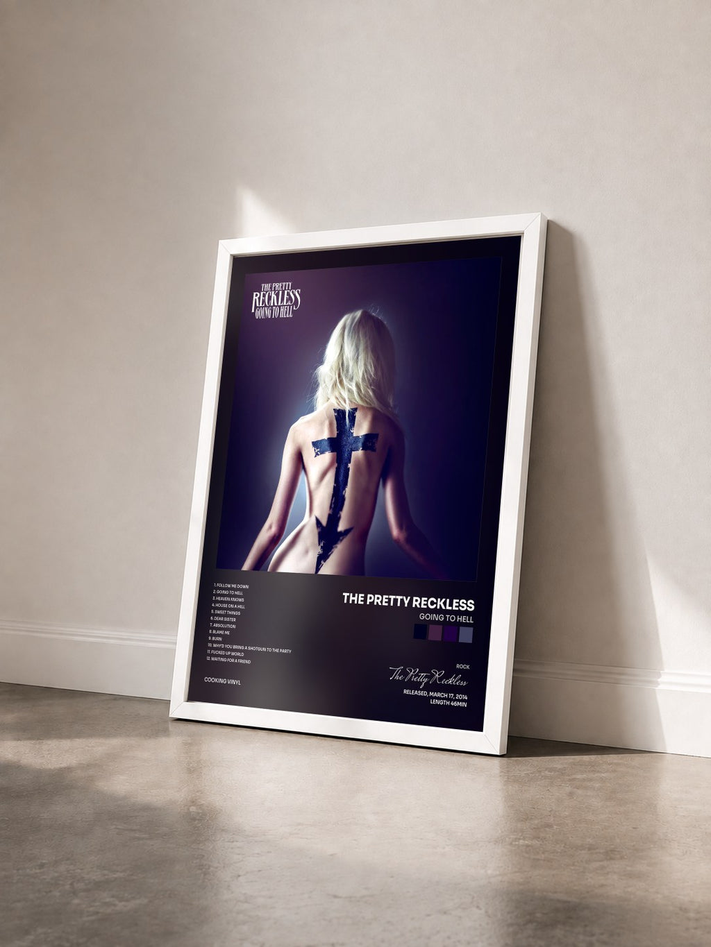 #blanc Tableau de l'album Going to Hell de The Pretty Reckless vu de trois quarts, cadre blanc