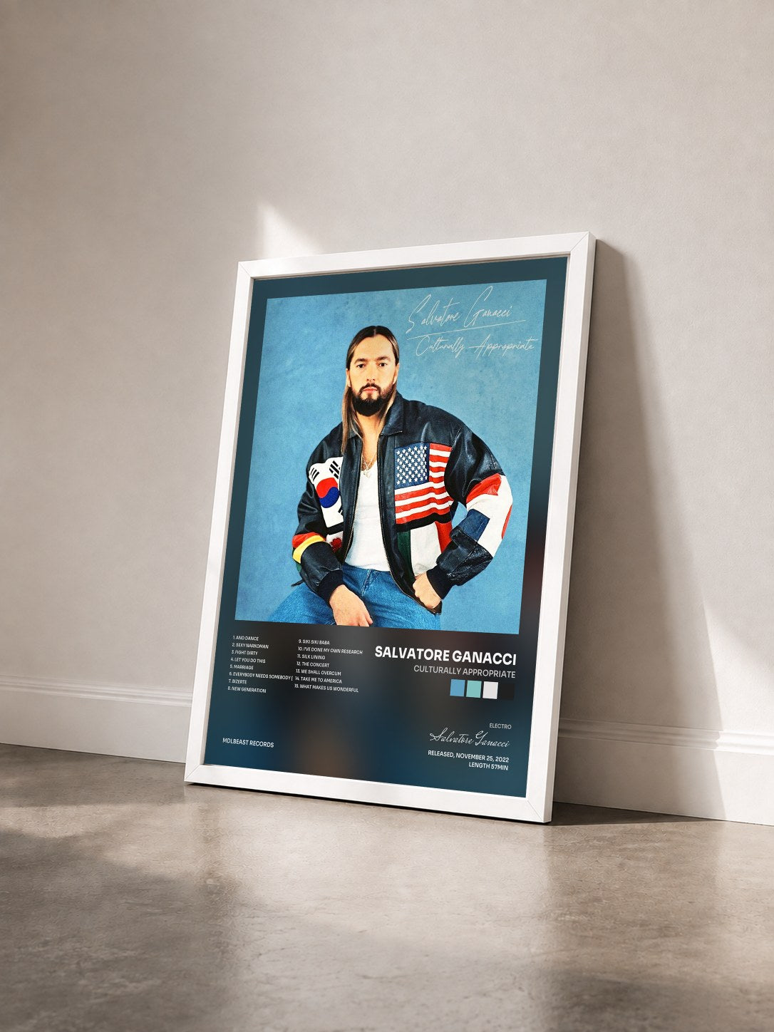 #blanc Tableau de l'album Culturally Appropriate de Salvatore Ganacci vu de trois quarts, cadre blanc