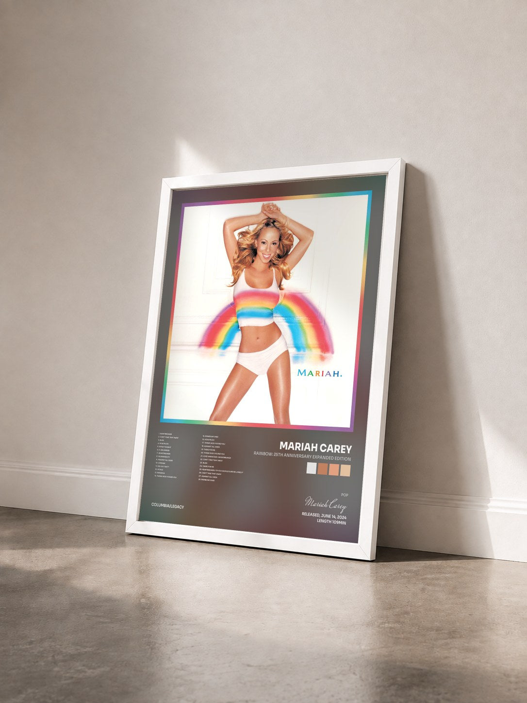 #blanc Tableau de l'album Rainbow: 25th Anniversary Expanded Edition de Mariah Carey vu de trois quarts, cadre blanc