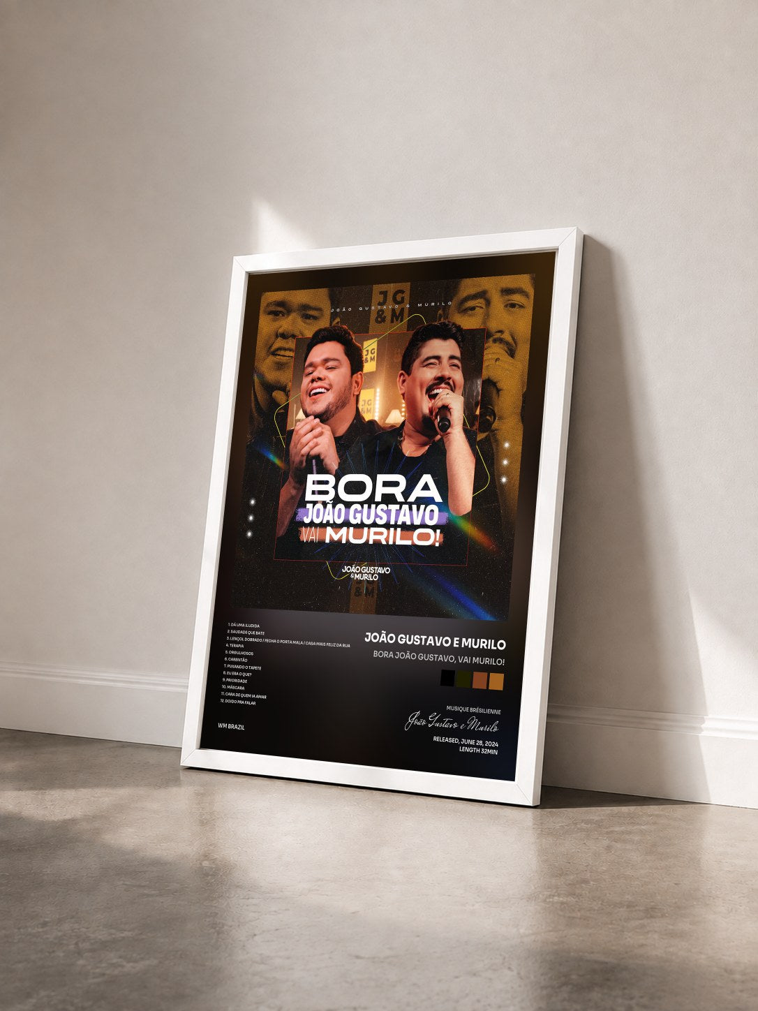 #blanc Tableau de l'album Bora João Gustavo, Vai Murilo! de João Gustavo e Murilo vu de trois quarts, cadre blanc