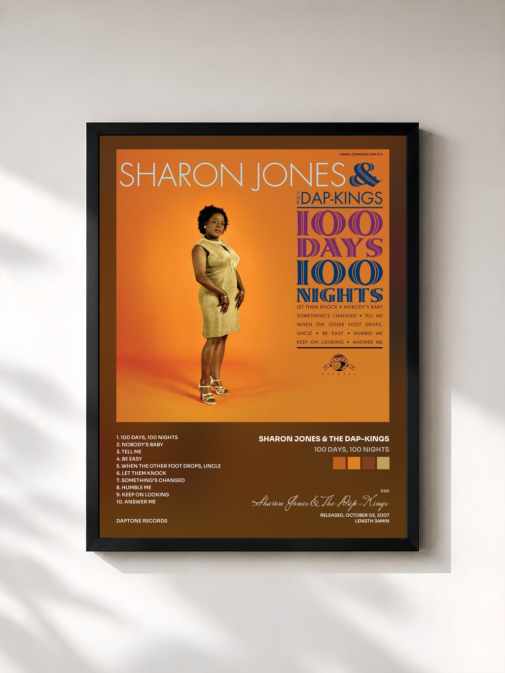 #noir Tableau de l'album 100 Days, 100 Nights de Sharon Jones & The Dap-Kings, cadre noir, imprimé et encadré en France