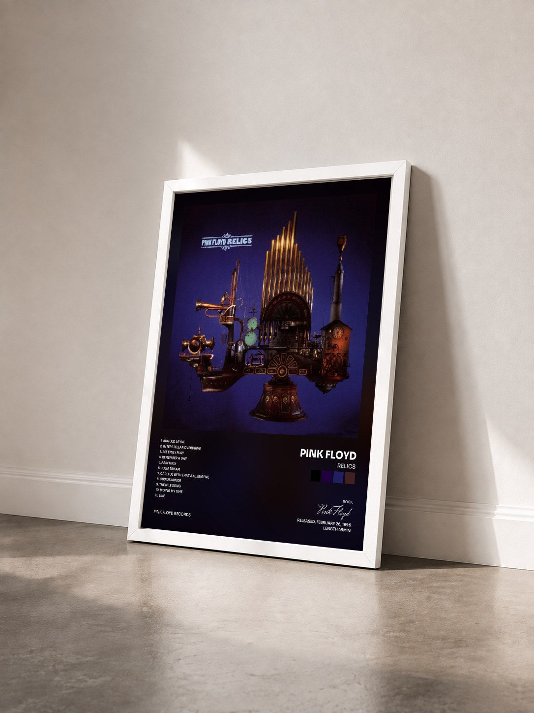 #blanc Tableau de l'album Relics de Pink Floyd vu de trois quarts, cadre blanc