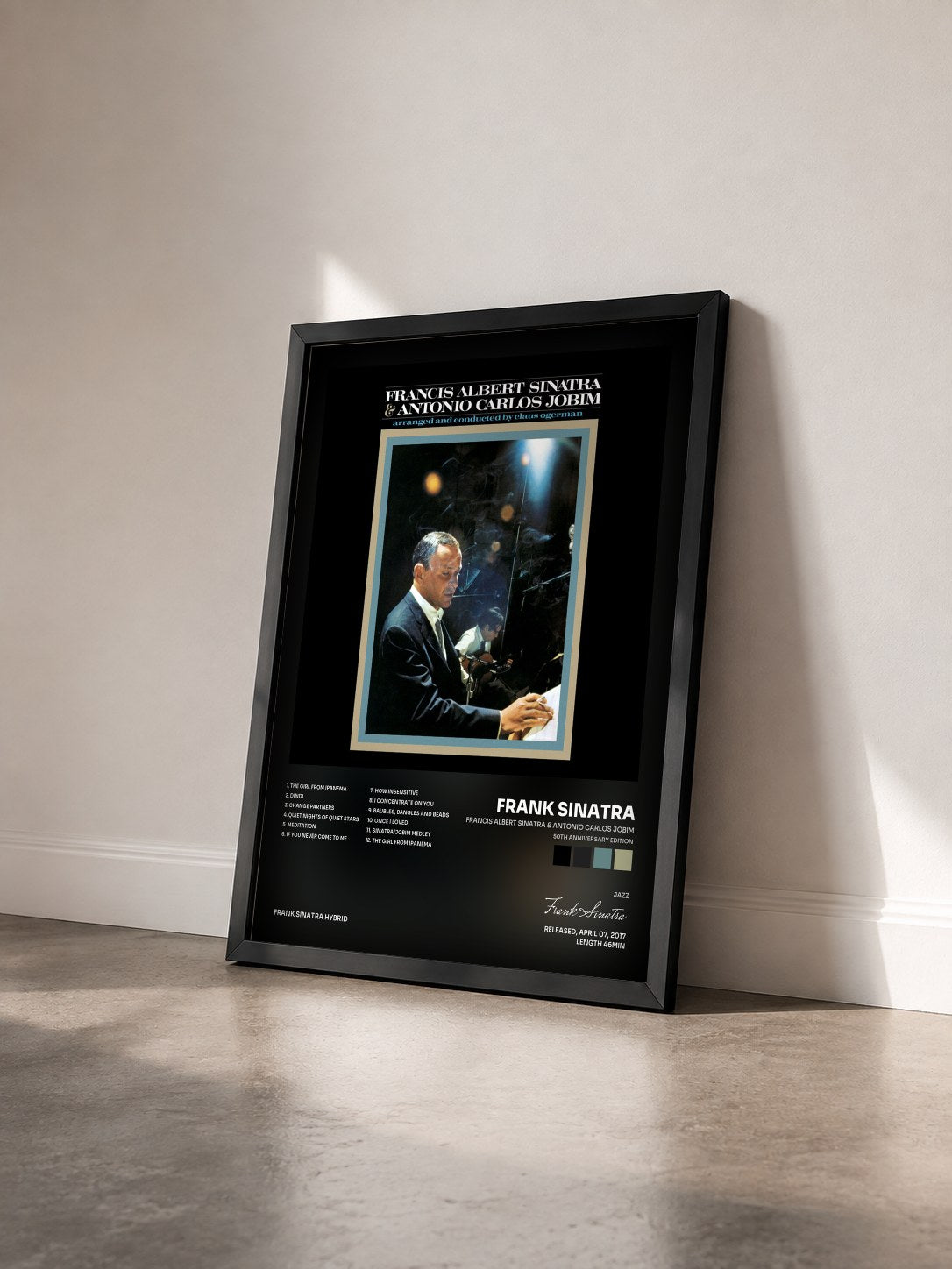 #noir Tableau de l'album Francis Albert Sinatra & Antonio Carlos Jobim (50th Anniversary Edition) de Frank Sinatra vu de trois quarts, cadre noir