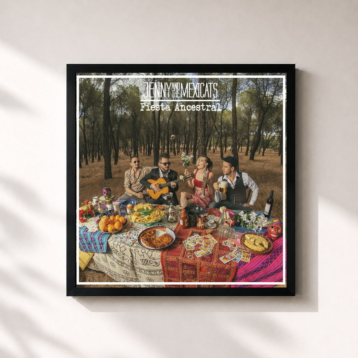 #noir Tableau carré de l'album Fiesta Ancestral de Jenny And The Mexicats, cadre noir 32x32 cm