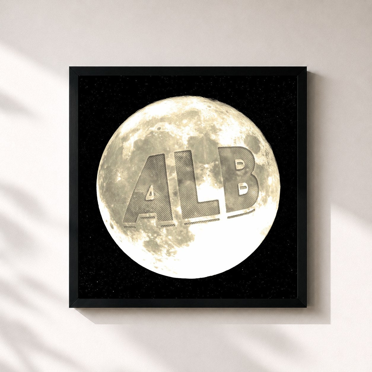 #noir Tableau carré de l'album Whispers Under The Moonlight / Golden Chains EP de ALB, cadre noir 32x32 cm
