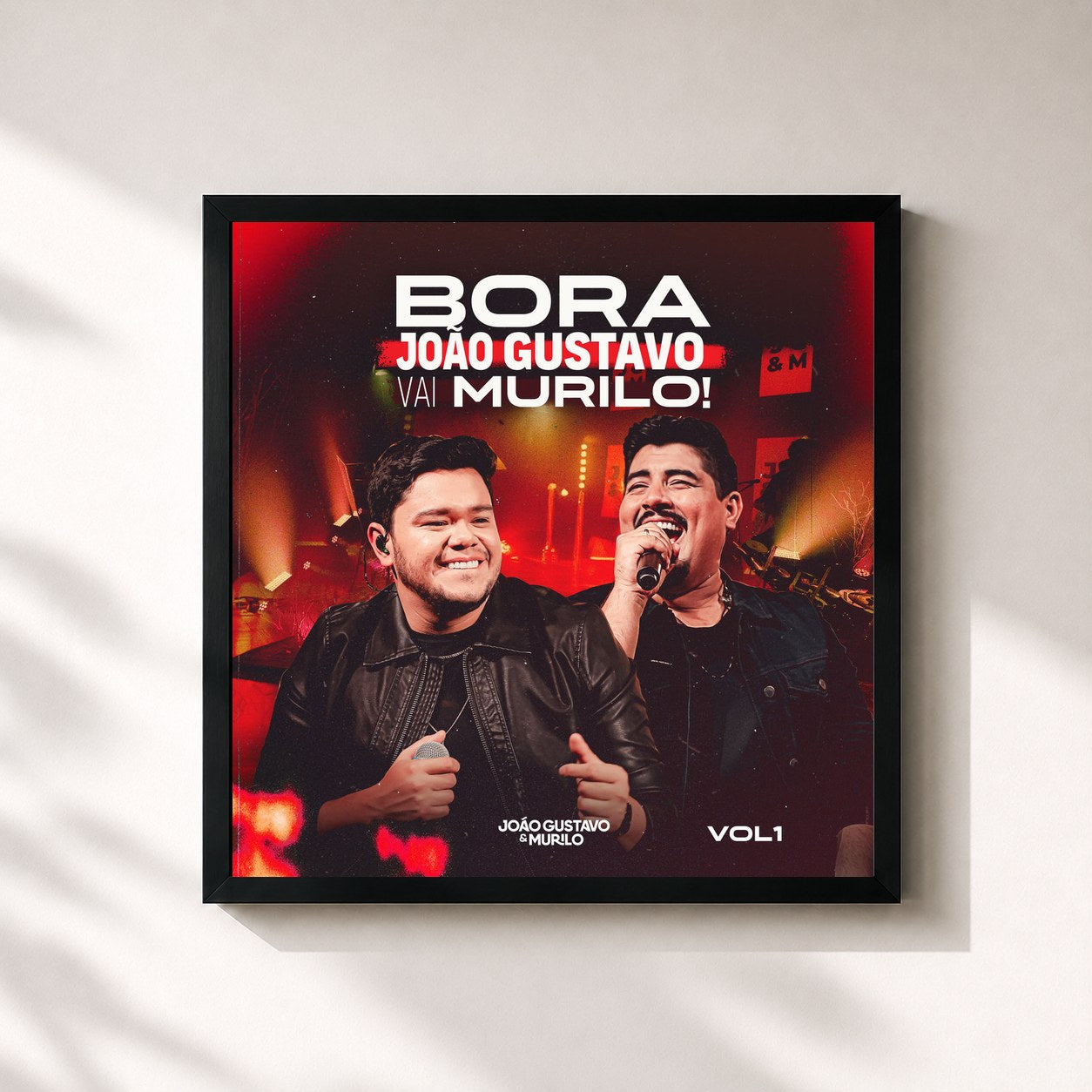 #noir Tableau carré de l'album Bora João Gustavo, Vai Murilo!, Vol. 1 de João Gustavo e Murilo, cadre noir 32x32 cm