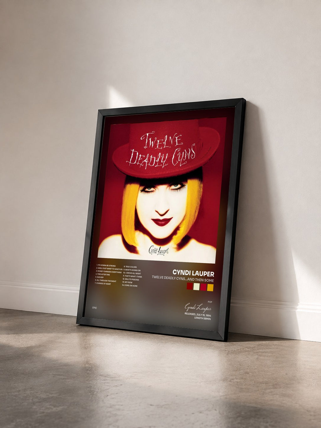 #noir Tableau de l'album Twelve Deadly Cyns...And Then Some de Cyndi Lauper vu de trois quarts, cadre noir
