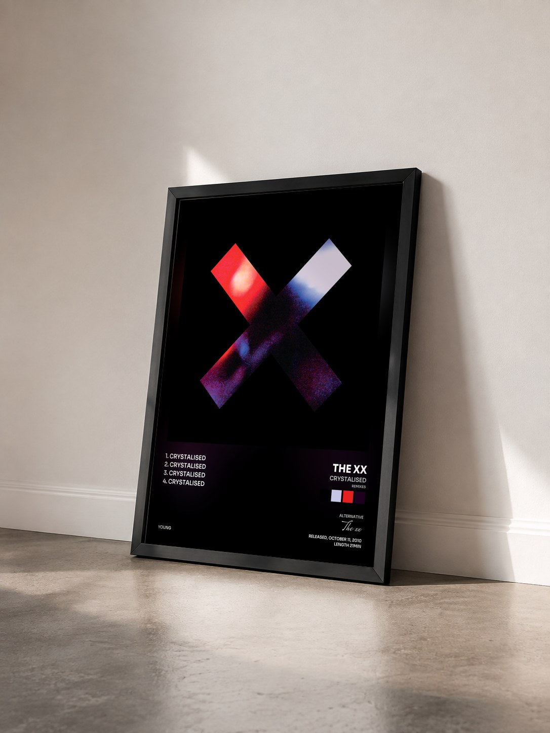 #noir Tableau de l'album Crystalised (Remixes) de The xx vu de trois quarts, cadre noir