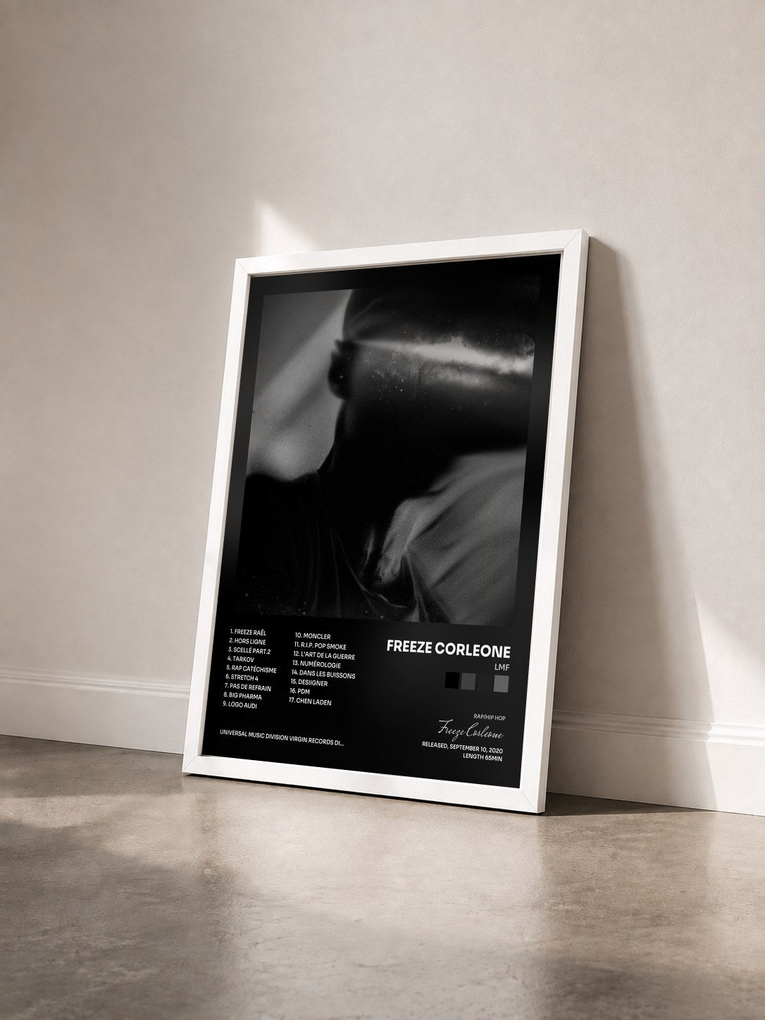 #blanc Tableau de l'album LMF de Freeze Corleone vu de trois quarts, cadre blanc
