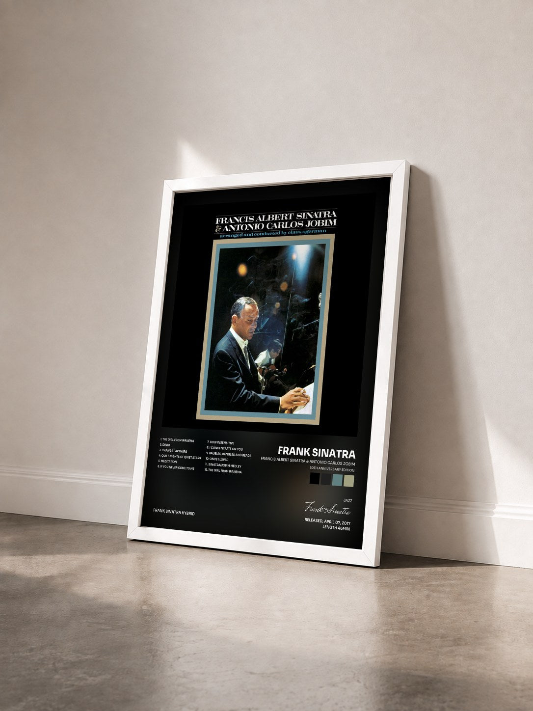 #blanc Tableau de l'album Francis Albert Sinatra & Antonio Carlos Jobim (50th Anniversary Edition) de Frank Sinatra vu de trois quarts, cadre blanc