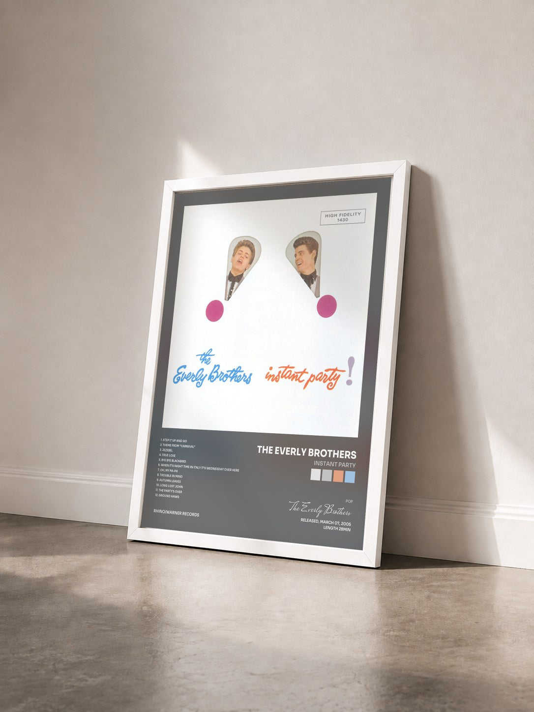 #blanc Tableau de l'album Instant Party de The Everly Brothers vu de trois quarts, cadre blanc