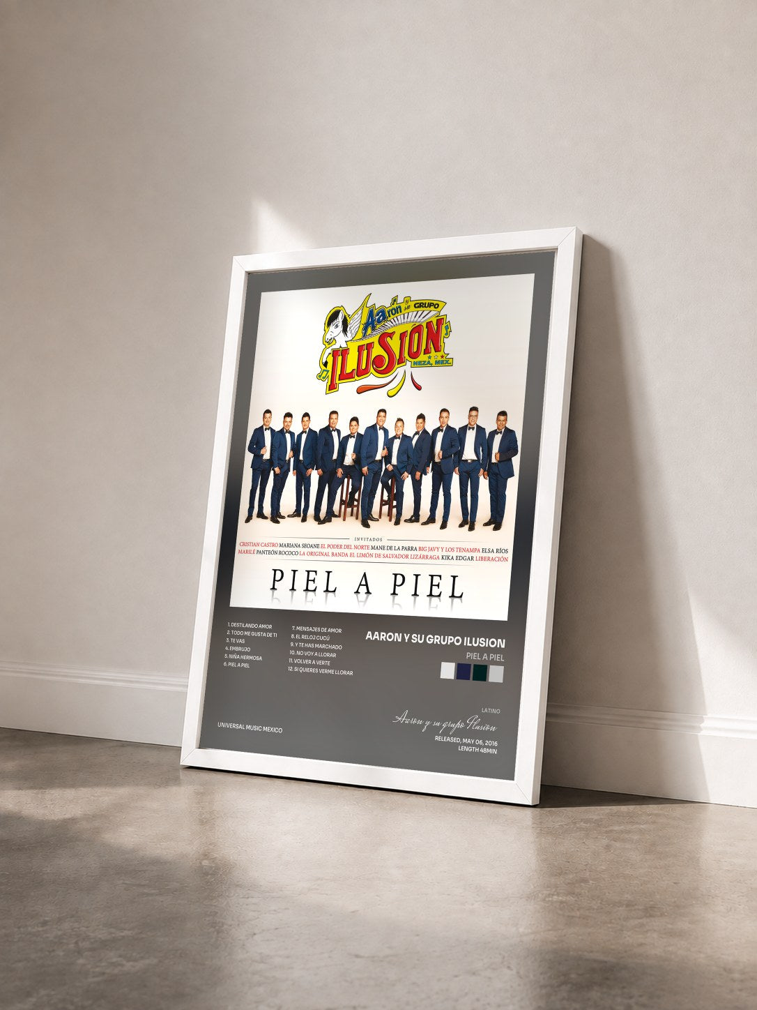 #blanc Tableau de l'album Piel A Piel de Aaron y su grupo Ilusion vu de trois quarts, cadre blanc