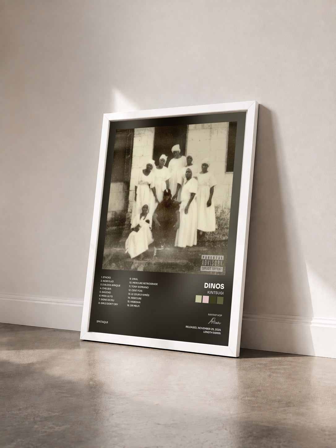#blanc Tableau de l'album KINTSUGI de Dinos vu de trois quarts, cadre blanc
