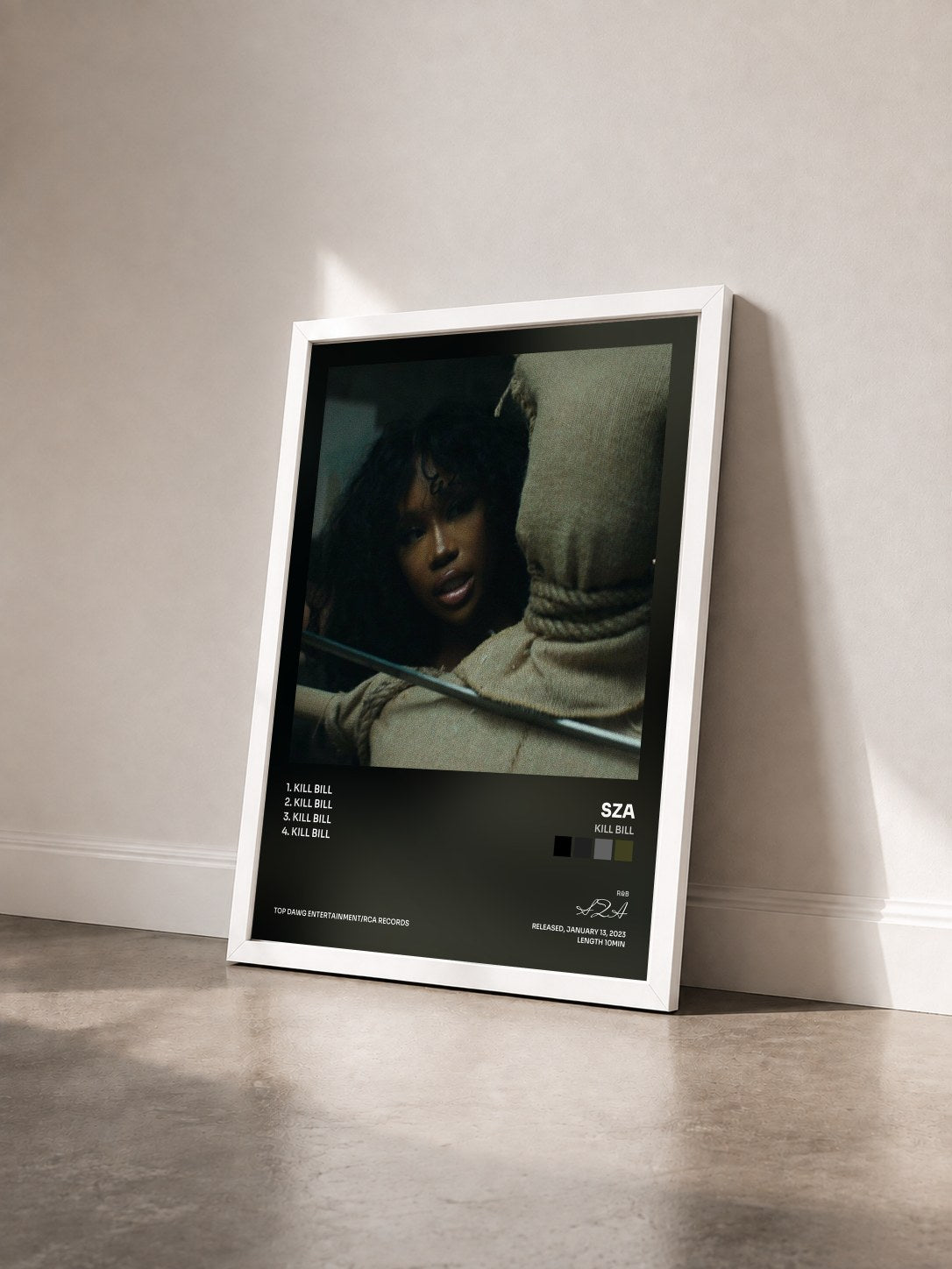 #blanc Tableau de l'album Kill Bill de SZA vu de trois quarts, cadre blanc