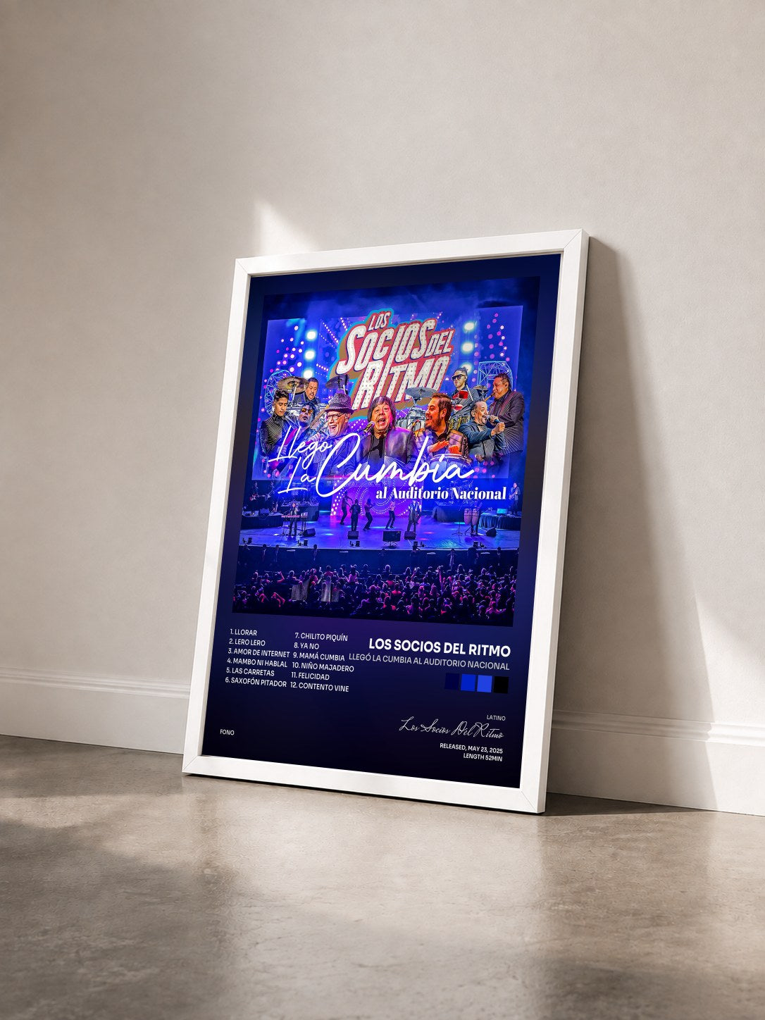 #blanc Tableau de l'album Llegó La Cumbia Al Auditorio Nacional de Los Socios Del Ritmo vu de trois quarts, cadre blanc