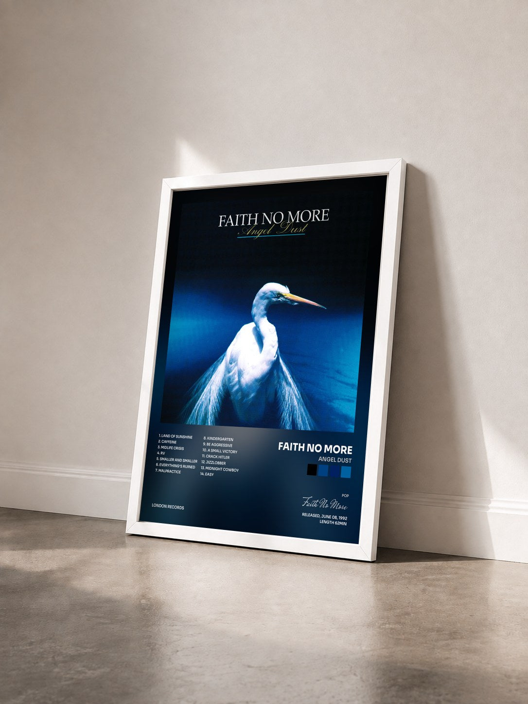 #blanc Tableau de l'album Angel Dust de Faith No More vu de trois quarts, cadre blanc
