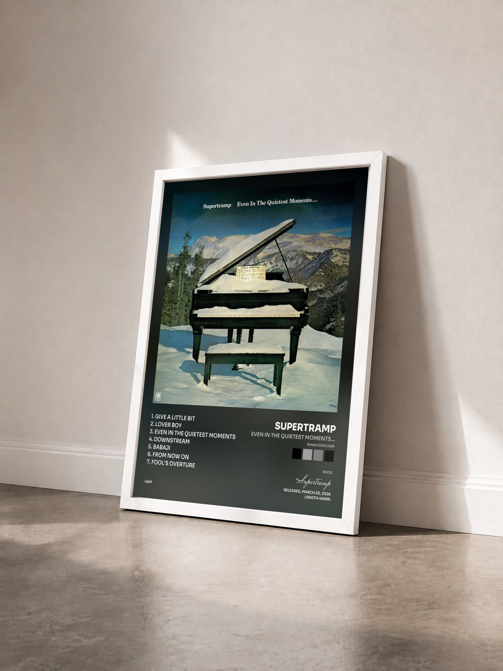 #blanc Tableau de l'album Even In The Quietest Moments... (Remastered 2026) de Supertramp vu de trois quarts, cadre blanc