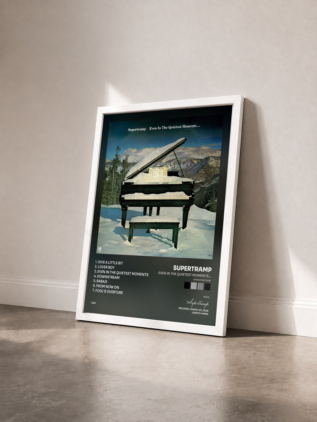 #blanc Tableau de l'album Even In The Quietest Moments... (Remastered 2026) de Supertramp vu de trois quarts, cadre blanc