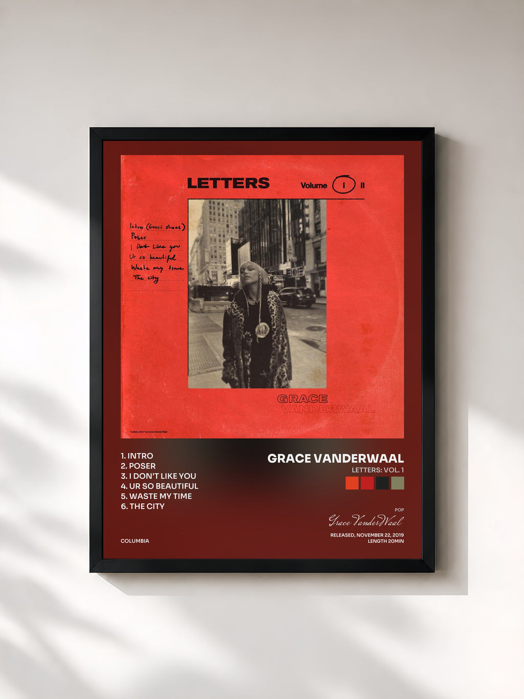 #noir Tableau de l'album LETTERS: VOL. 1 de Grace VanderWaal, cadre noir, imprimé et encadré en France