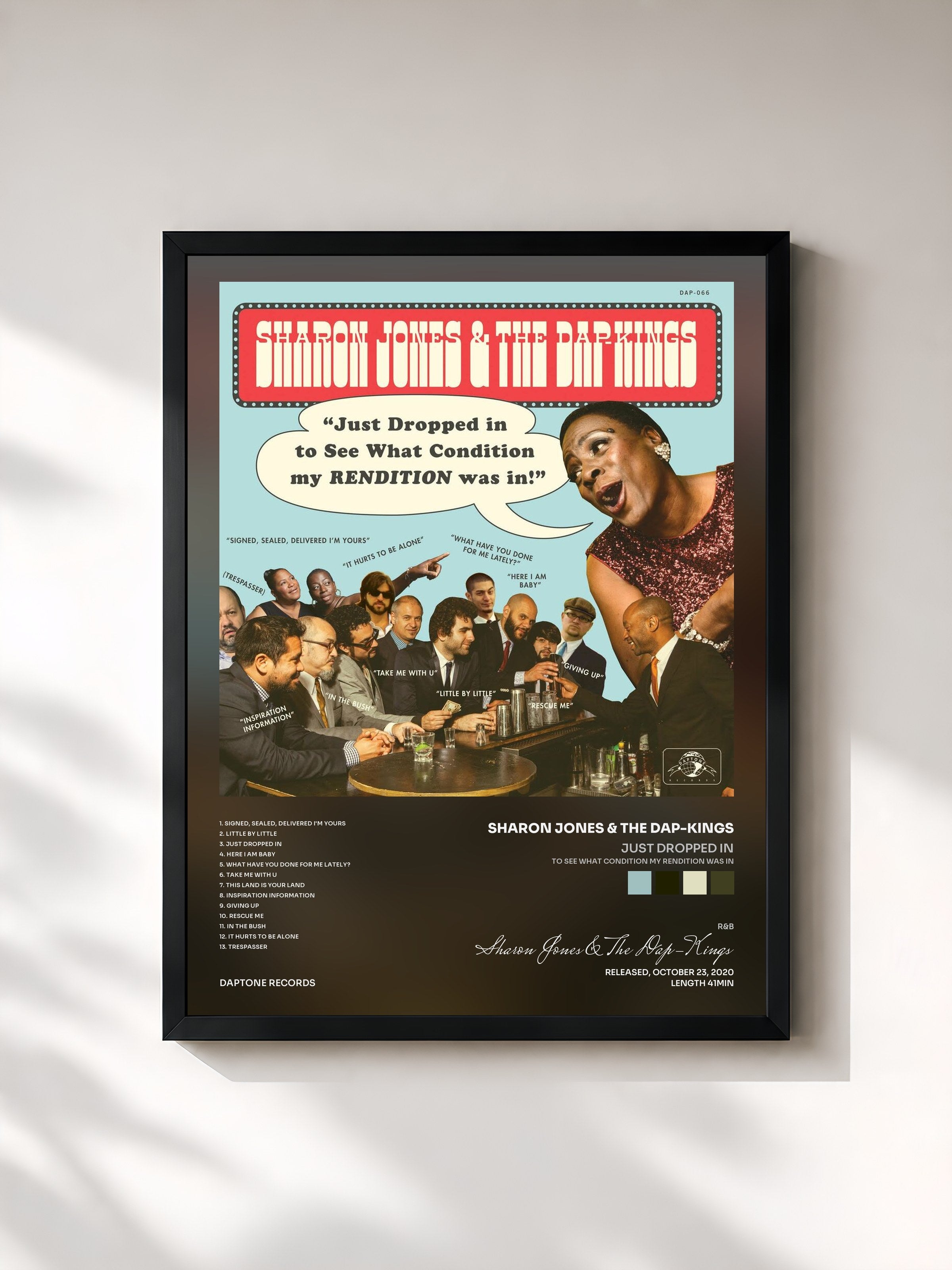 #noir Tableau de l'album Just Dropped In (To See What Condition My Rendition Was In) de Sharon Jones & The Dap-Kings, cadre noir, imprimé et encadré en France