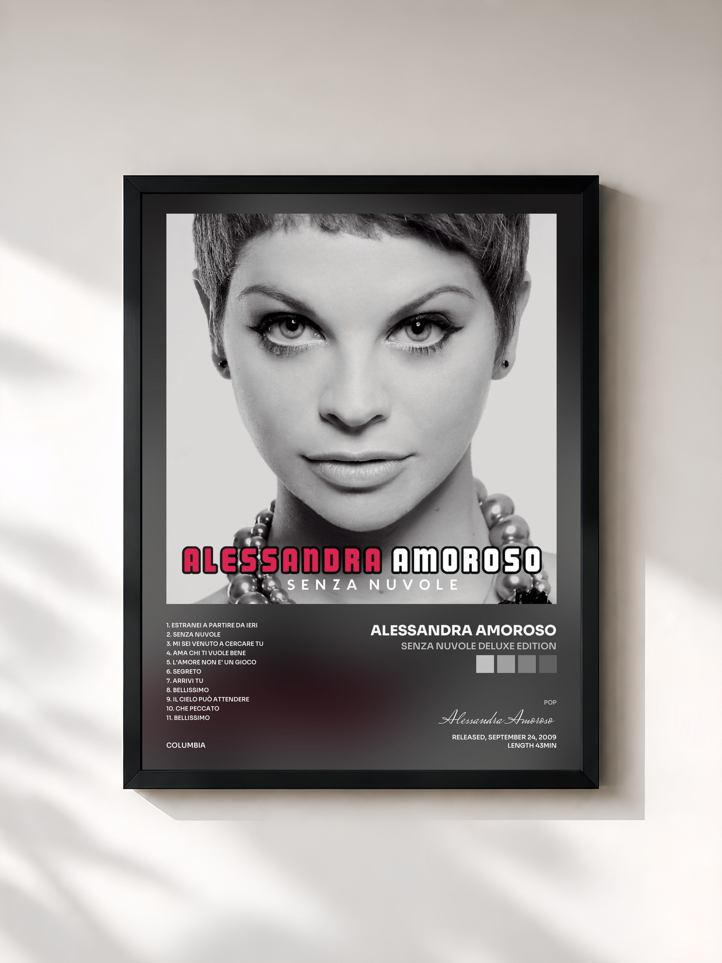 #noir Tableau de l'album Senza Nuvole Deluxe Edition de Alessandra Amoroso, cadre noir, imprimé et encadré en France