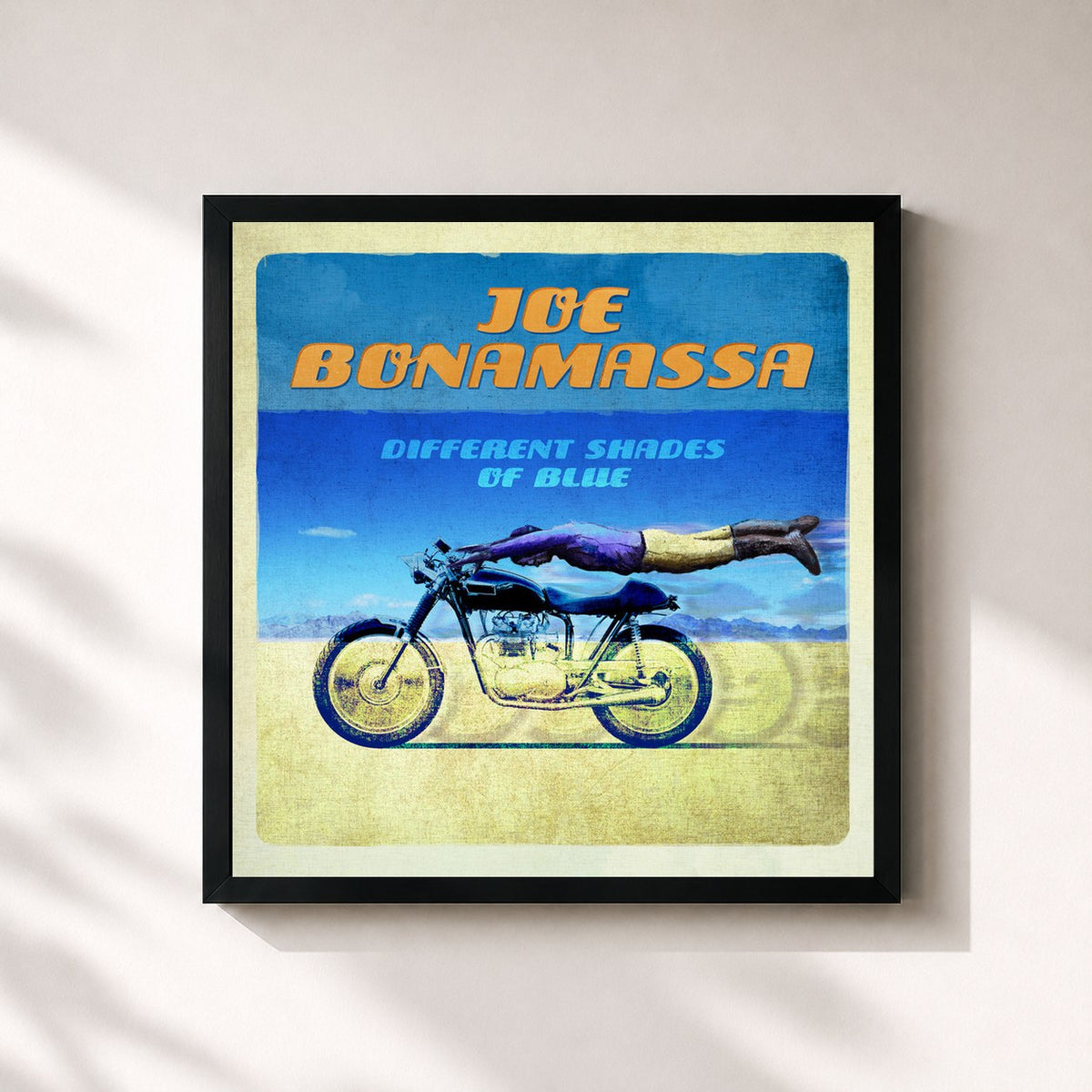 #noir Different Shades of Blue de Joe Bonamassa en lámina cuadrada enmarcada, marco negro de 32x32 cm