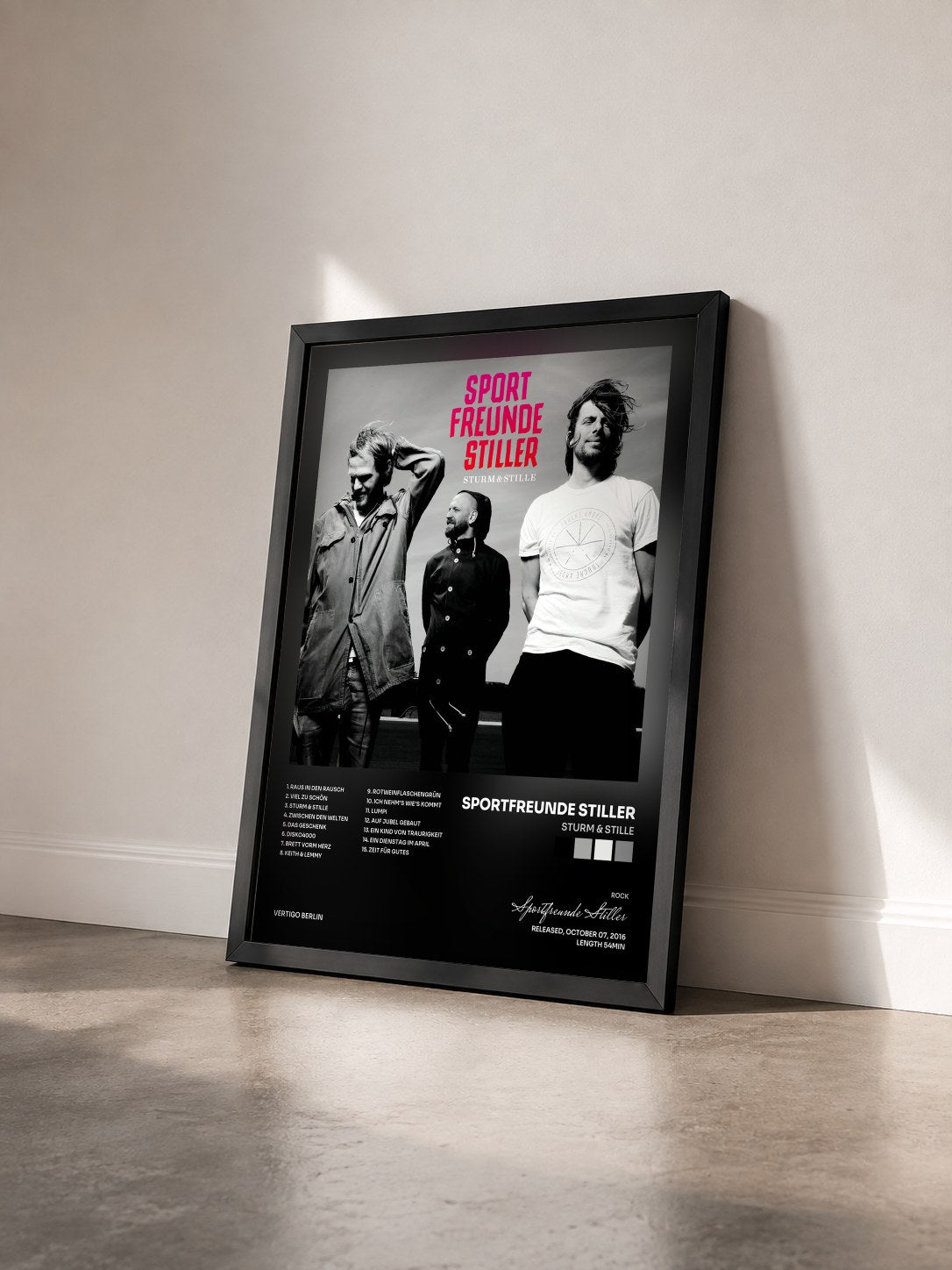 #noir Tableau de l'album Sturm & Stille de Sportfreunde Stiller vu de trois quarts, cadre noir