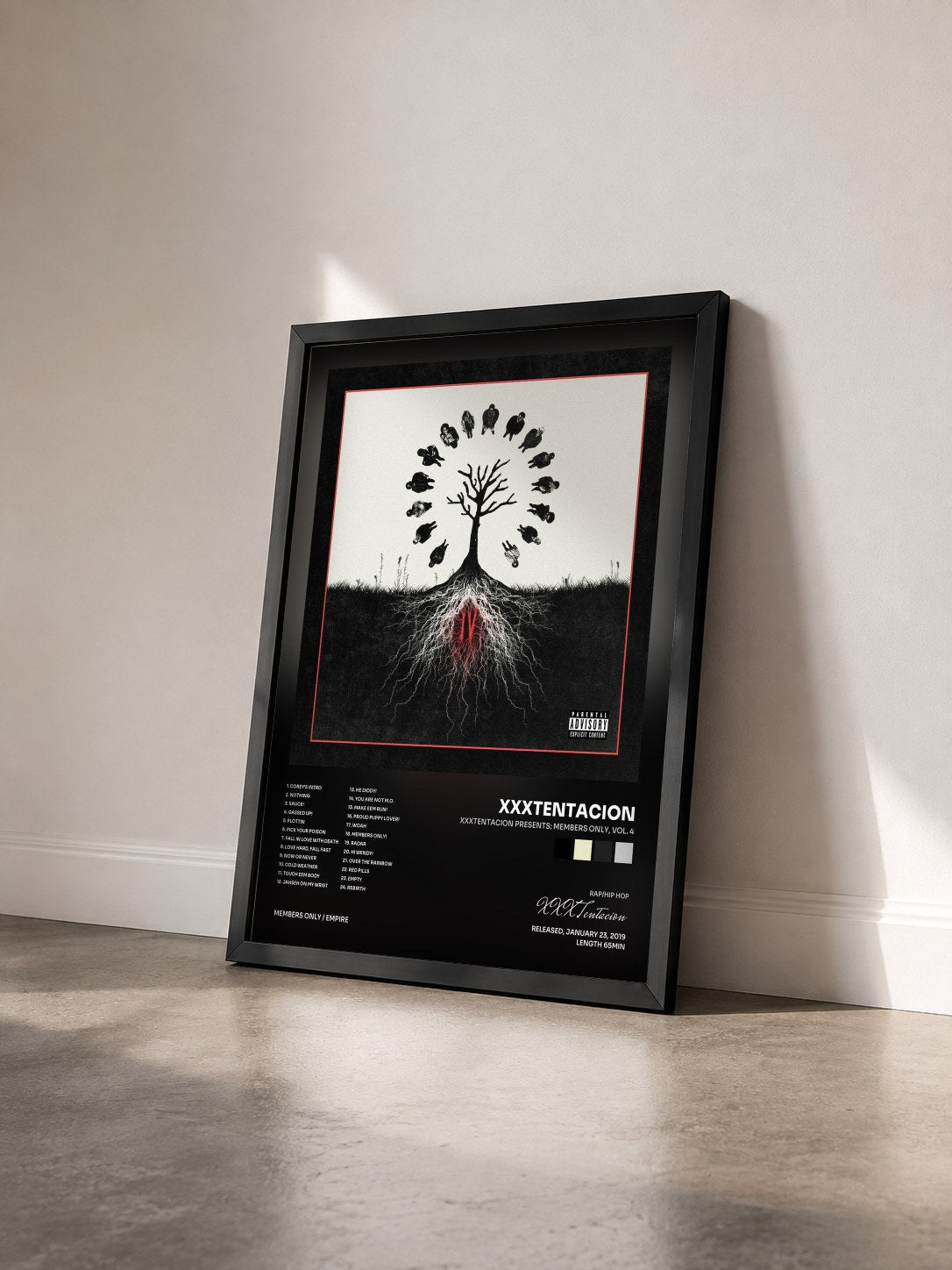 #noir Tableau de l'album XXXTENTACION Presents: Members Only, Vol. 4 de XXXTentacion vu de trois quarts, cadre noir