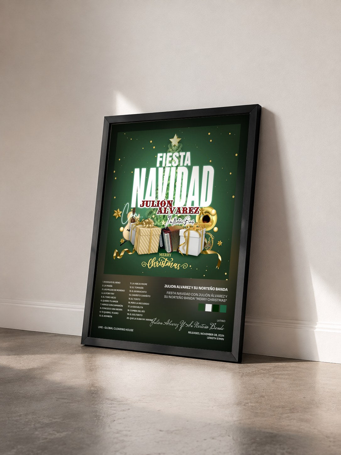 #noir Tableau de l'album Fiesta Navidad Con Julión Álvarez Y Su Norteño Banda "Merry Christmas" de Julion Alvarez Y Su Norteño Banda vu de trois quarts, cadre noir
