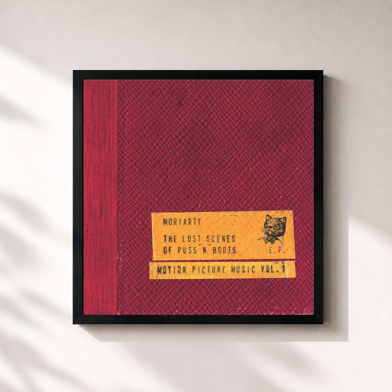 #noir Tableau carré de l'album Motion Picture Music, Vol. 1: The Lost Scenes of Puss N' Boots de Moriarty, cadre noir 32x32 cm