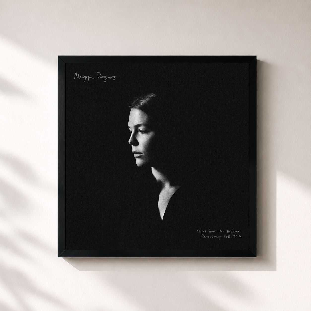 #noir Tableau carré de l'album Notes from the Archive: Recordings 2011-2016 de Maggie Rogers, cadre noir 32x32 cm
