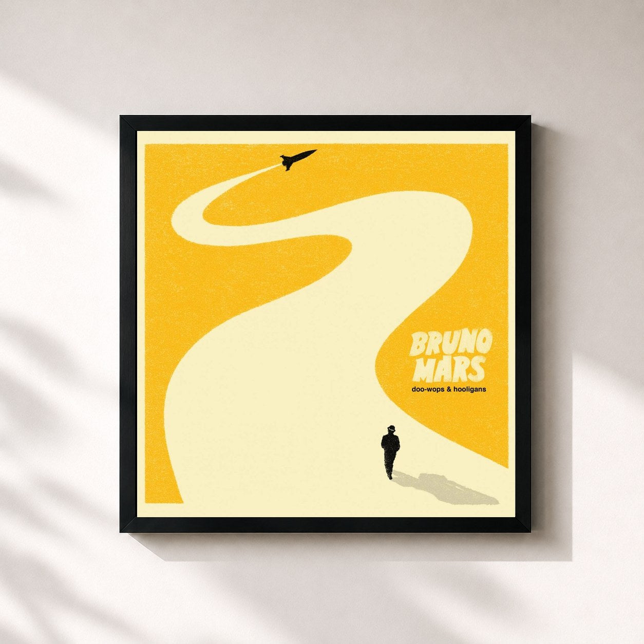 #noir Doo-Wops & Hooligans von Bruno Mars als quadratischer Kunstdruck, schwarzer Rahmen 32x32 cm