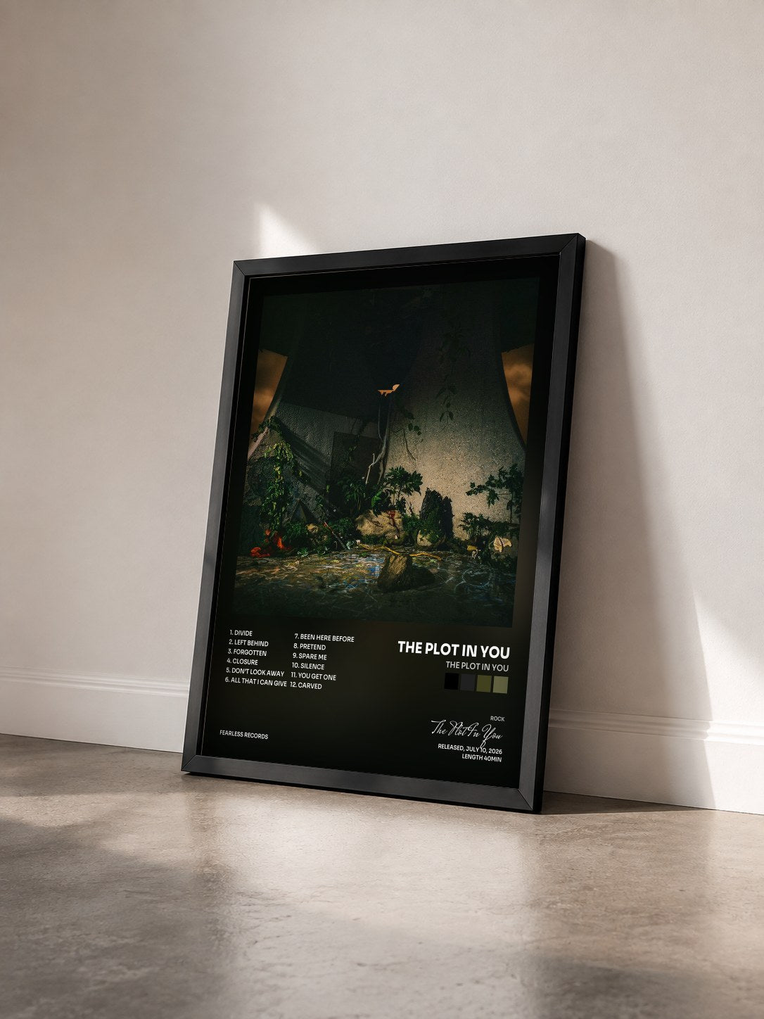 #noir Tableau de l'album The Plot In You de The Plot In You vu de trois quarts, cadre noir