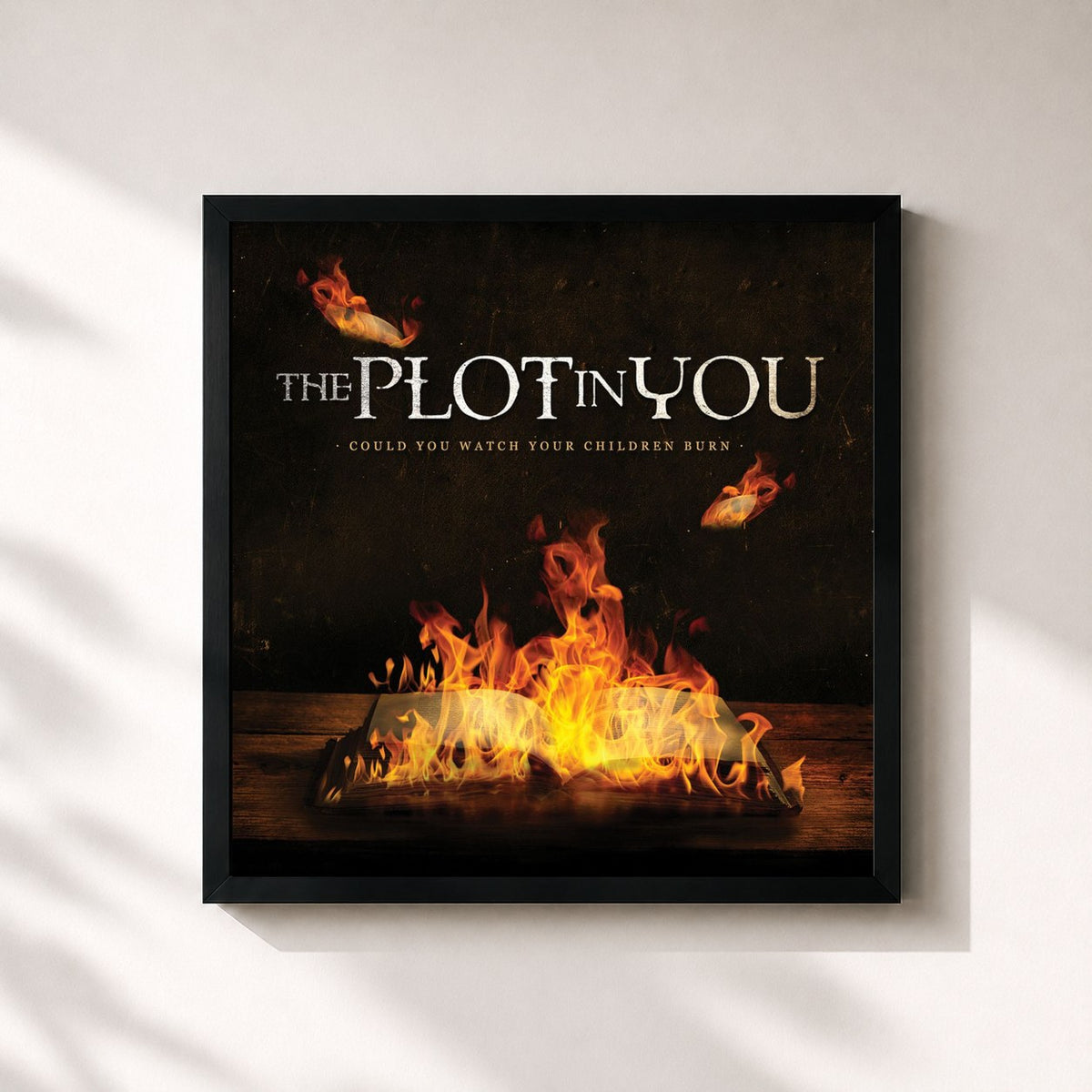#noir Tableau carré de l'album Could You Watch Your Children Burn de The Plot In You, cadre noir 32x32 cm