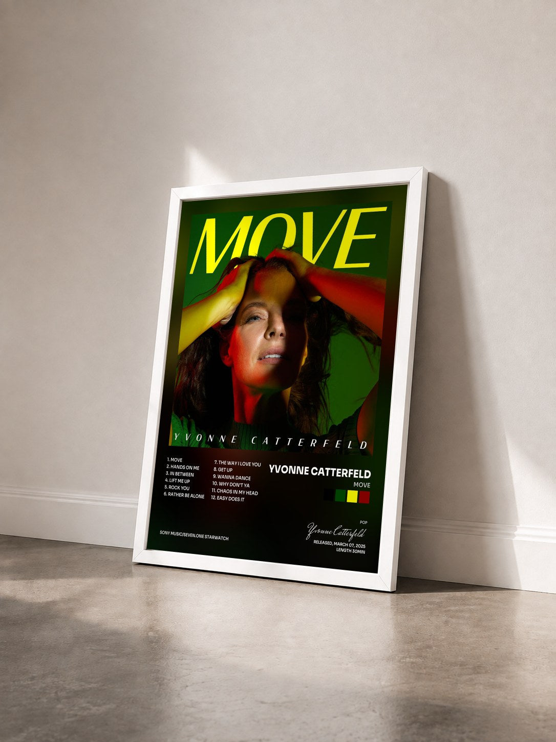 #blanc Tableau de l'album Move de Yvonne Catterfeld vu de trois quarts, cadre blanc