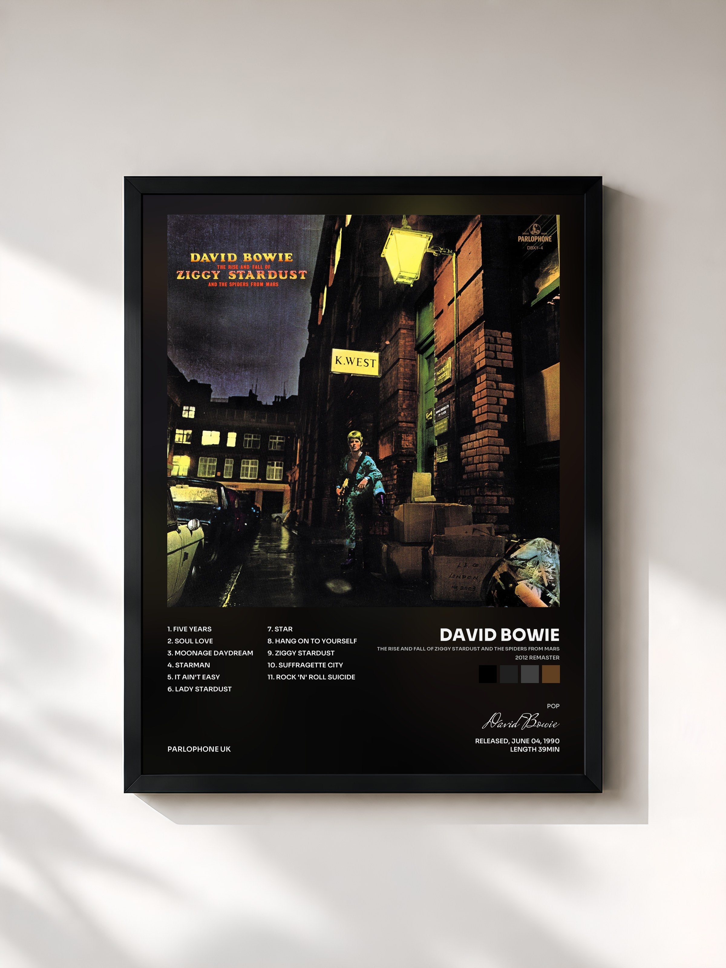 #noir Tableau de l'album The Rise and Fall of Ziggy Stardust and the Spiders from Mars (2012 Remaster) de David Bowie, cadre noir, imprimé et encadré en France