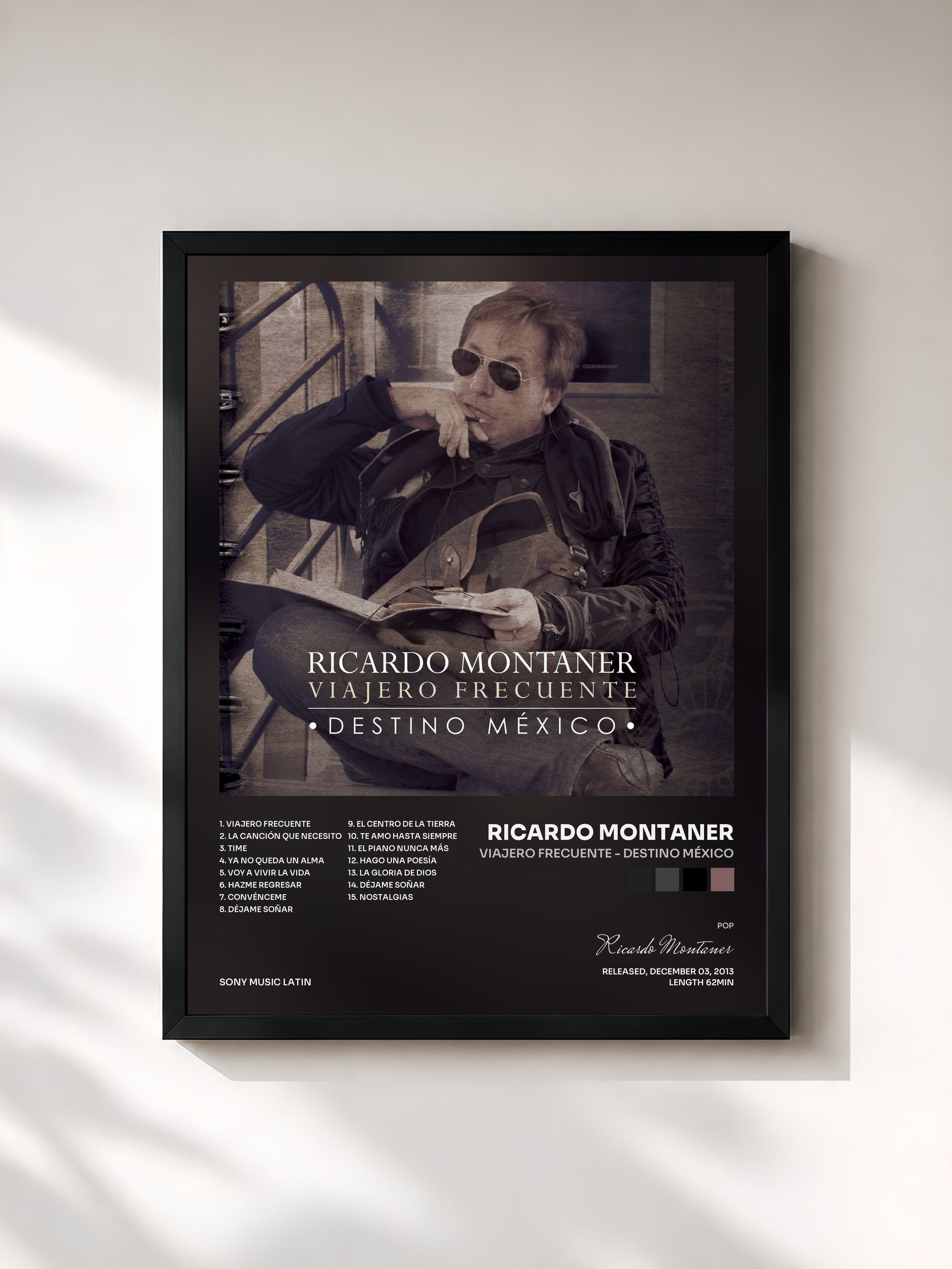 #noir Tableau de l'album Viajero Frecuente - Destino México de Ricardo Montaner, cadre noir, imprimé et encadré en France