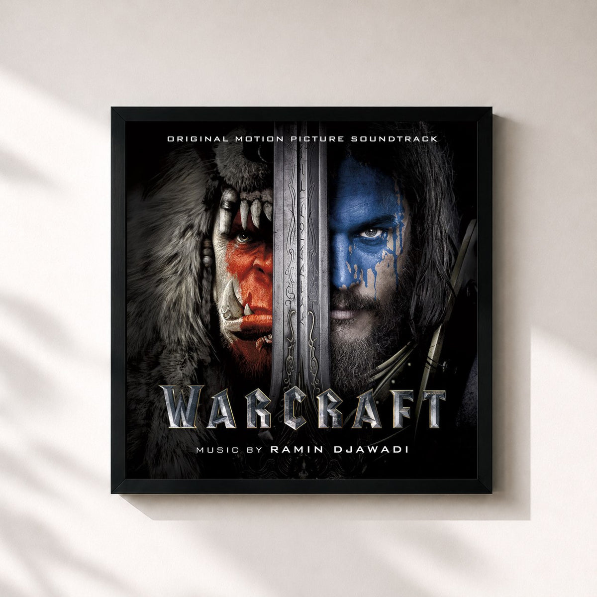#noir Tableau carré de l'album Warcraft (Original Motion Picture Soundtrack) de Ramin Djawadi, cadre noir 32x32 cm