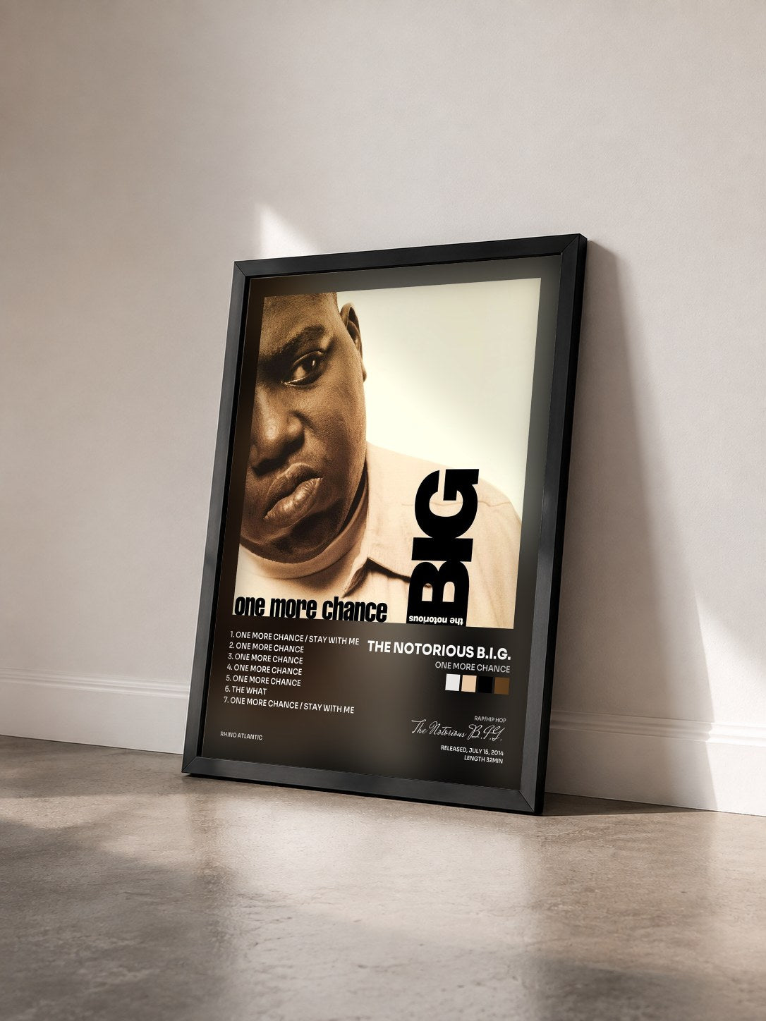 #noir Tableau de l'album One More Chance de The Notorious B.I.G. vu de trois quarts, cadre noir